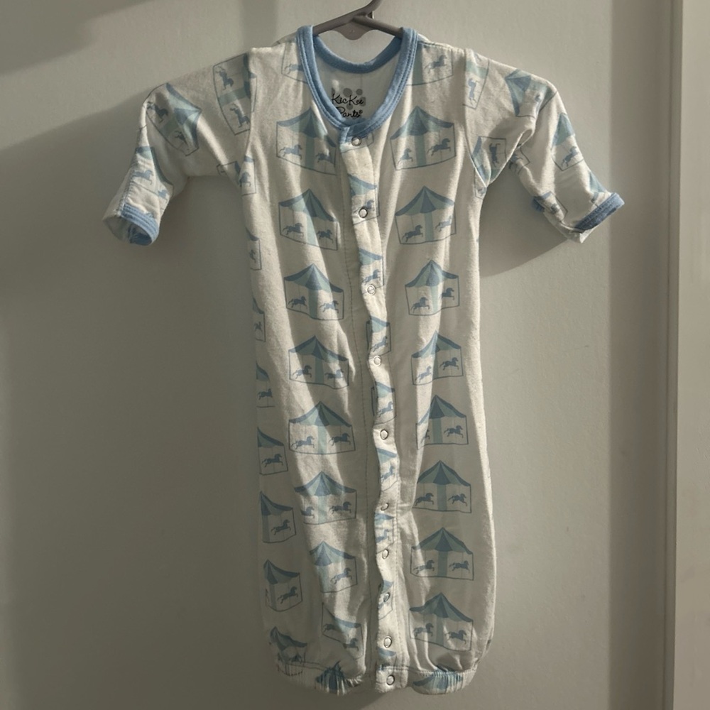 Kickee pants newborn carousel nightgown EUC